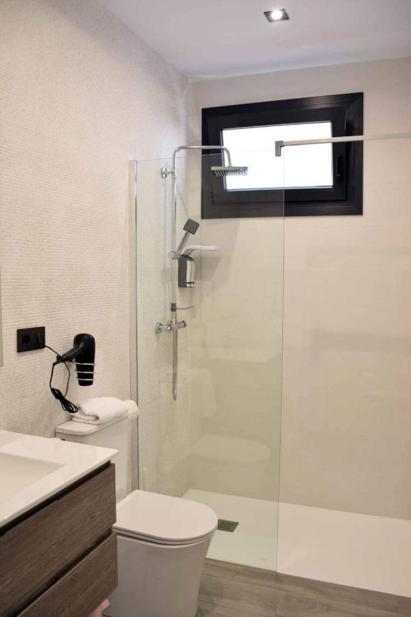 Alojamientos Lola, Suite Con Jacuzzi Benalup-Casas Viejas Bagian luar foto