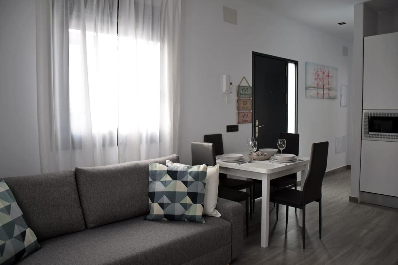 Alojamientos Lola, Suite Con Jacuzzi Benalup-Casas Viejas Bagian luar foto