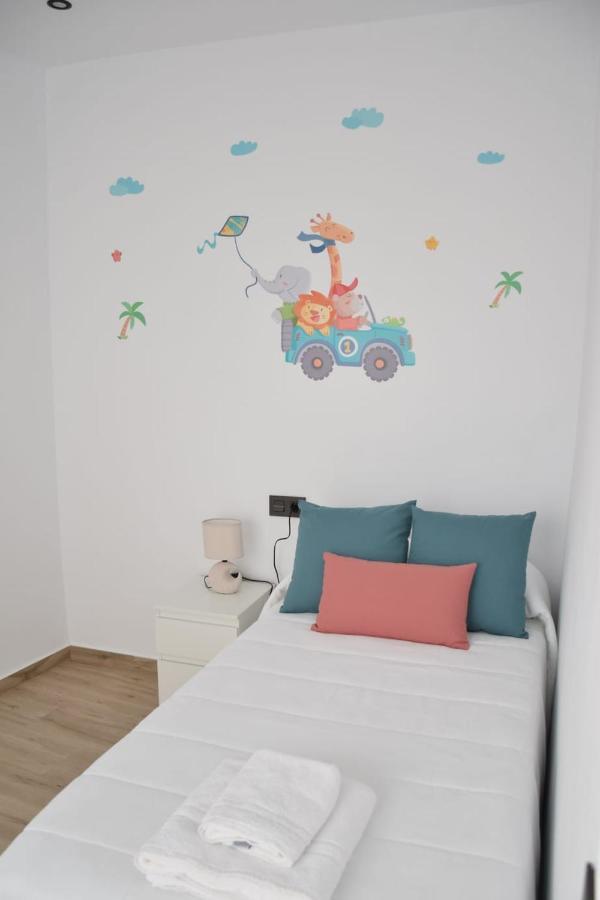 Alojamientos Lola, Suite Con Jacuzzi Benalup-Casas Viejas Bagian luar foto